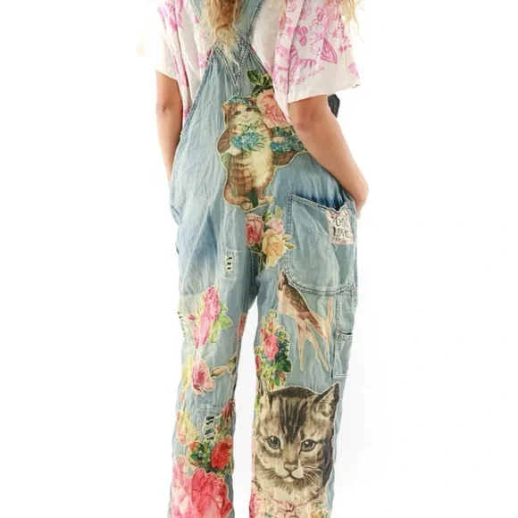 Magnolia Pearl Floral Applique Overalls 040 Washed Indigo - Picture 9 of 9